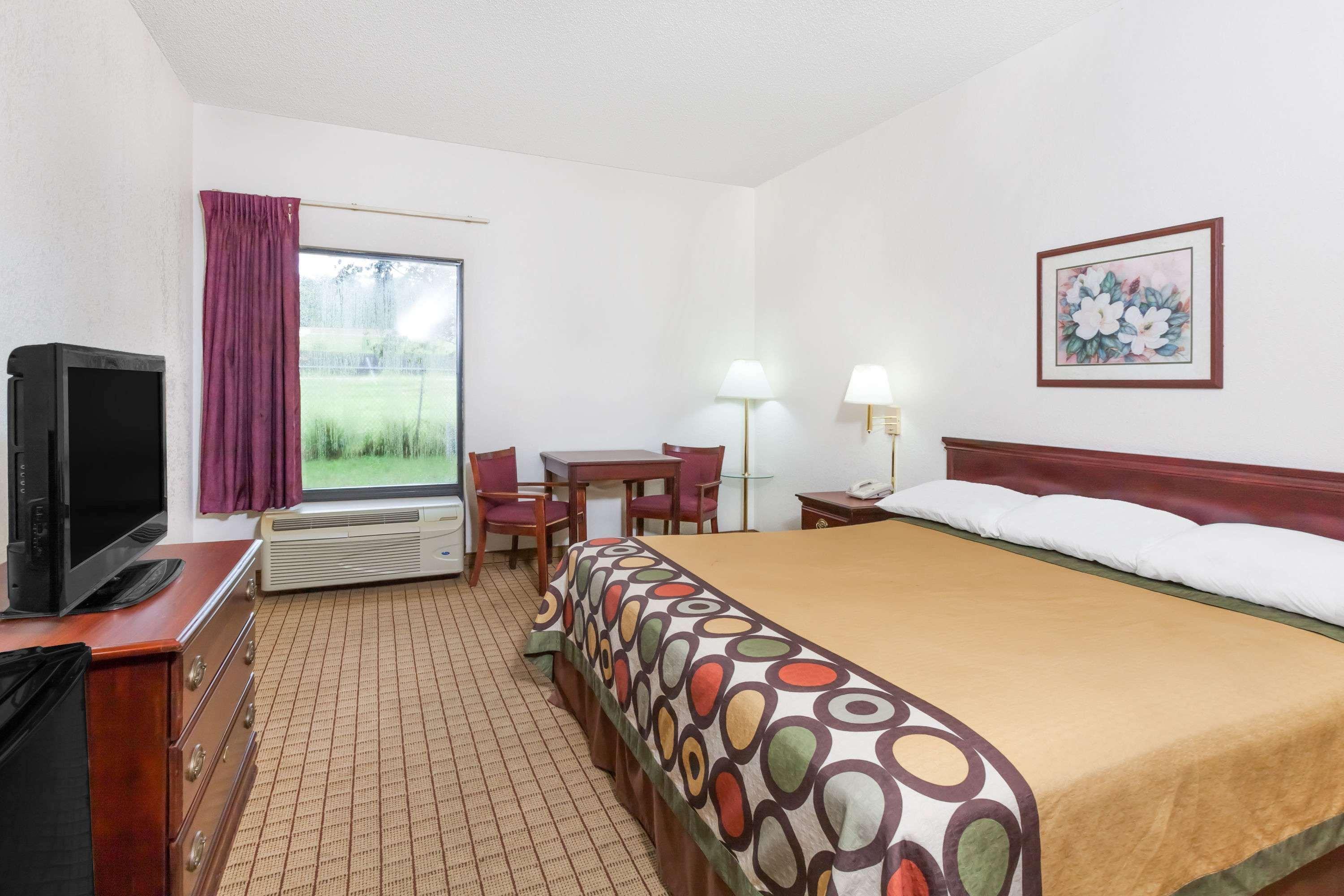 Super 8 By Wyndham Conway Hotell Eksteriør bilde