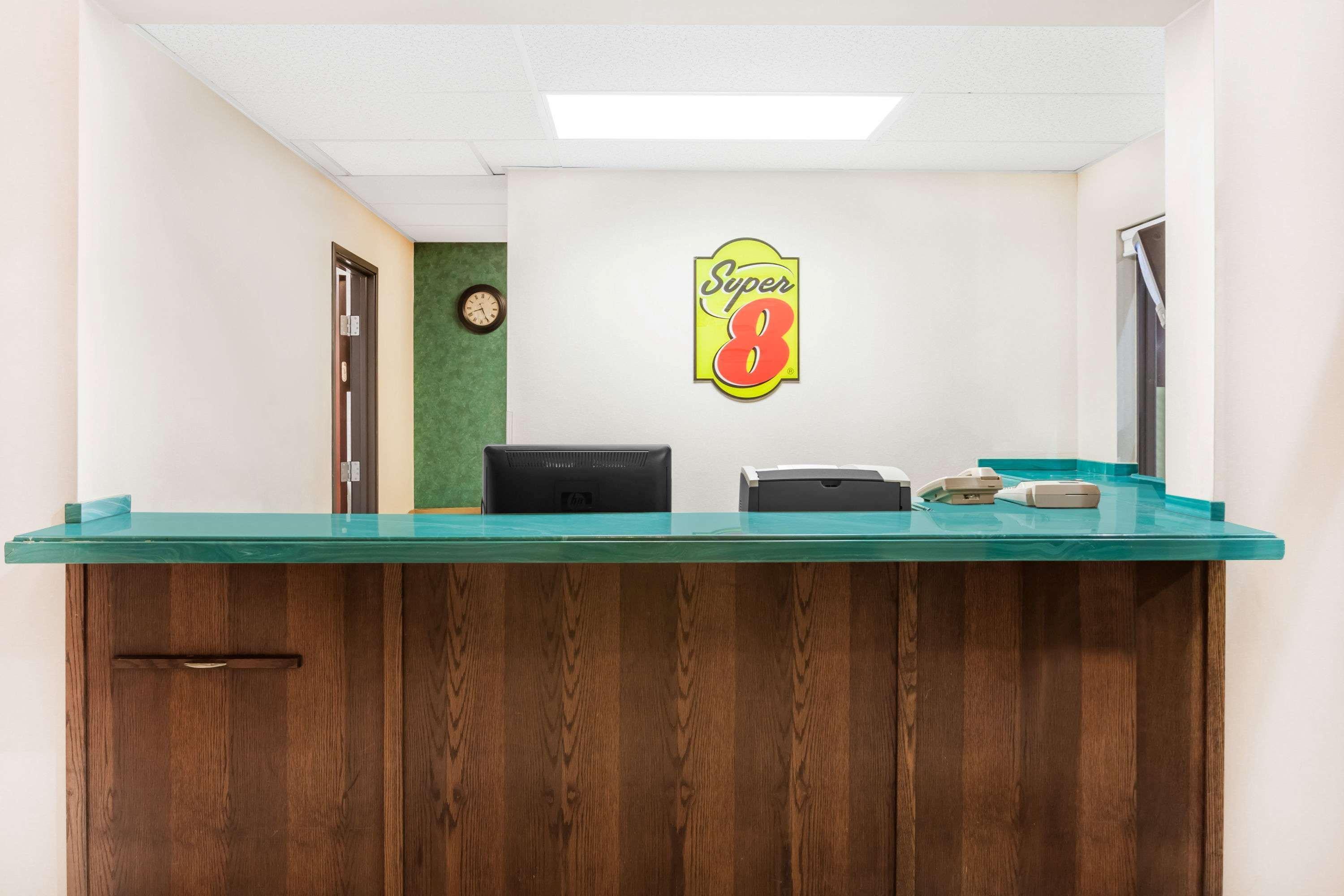 Super 8 By Wyndham Conway Hotell Eksteriør bilde